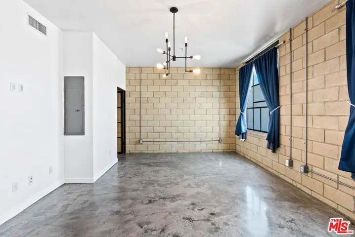1544 12th Street 303, Santa Monica, California 90401