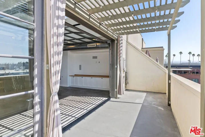 1544 12th Street 303, Santa Monica, California 90401