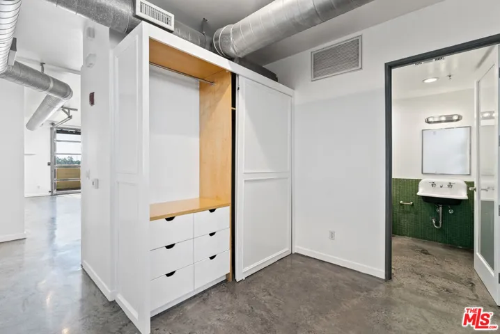 1544 12th Street 303, Santa Monica, California 90401