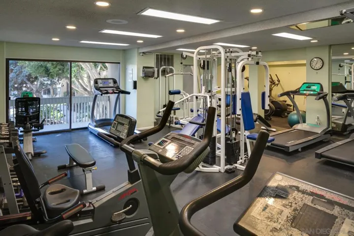 4600 Lamont 121, San Diego, California 92109