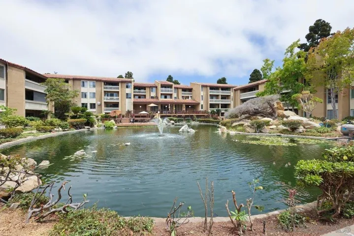 4600 Lamont 121, San Diego, California 92109