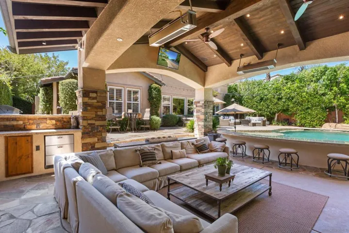 8149 Calle Catalonia, Carlsbad, California 92009