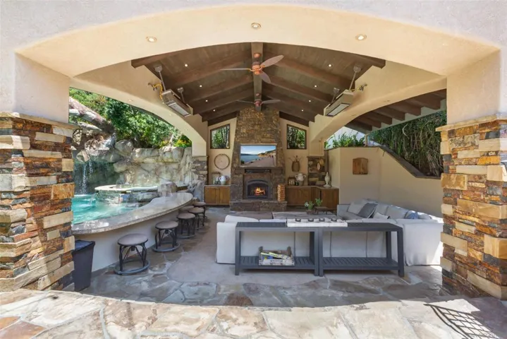 8149 Calle Catalonia, Carlsbad, California 92009
