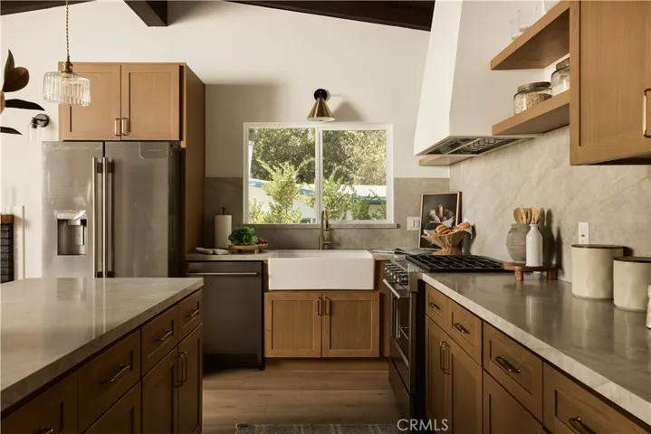 885 Montecito, Los Angeles, California 90031