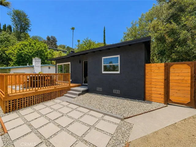 885 Montecito, Los Angeles, California 90031