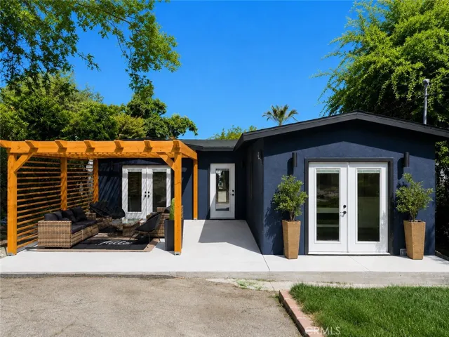885 Montecito, Los Angeles, California 90031