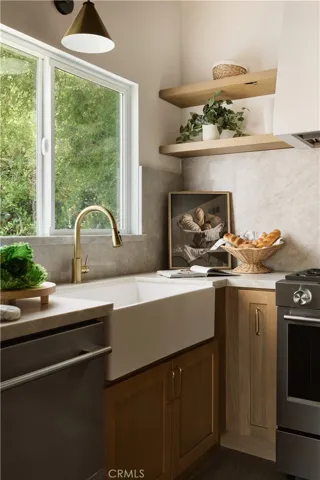 885 Montecito, Los Angeles, California 90031
