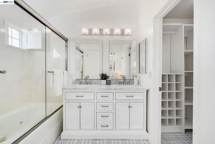 25528 Conley Downs Dr, Castro Valley, California 94552