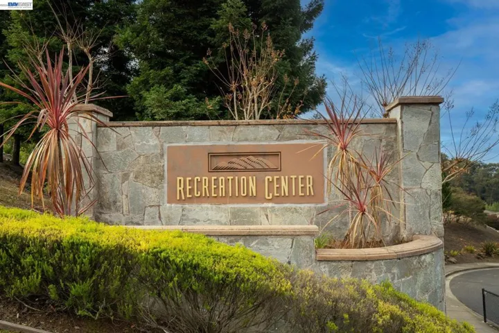 25528 Conley Downs Dr, Castro Valley, California 94552
