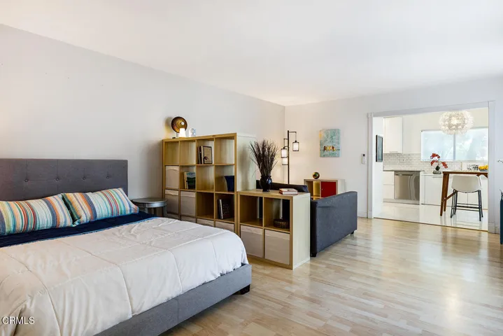 395 S Oakland Ave #105 003-mls