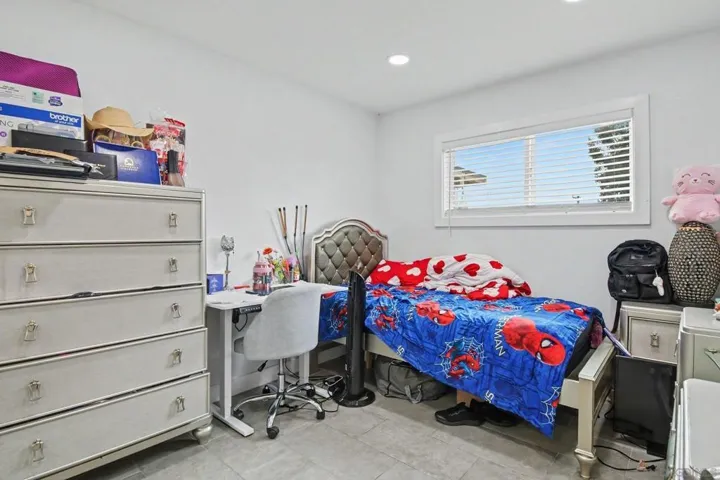 8032 Poplin Drive, Santee, California 92071