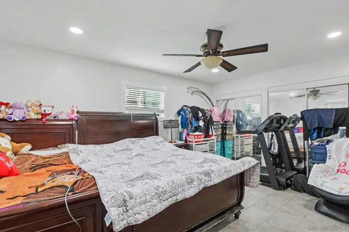 8032 Poplin Drive, Santee, California 92071