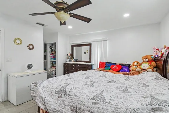 8032 Poplin Drive, Santee, California 92071