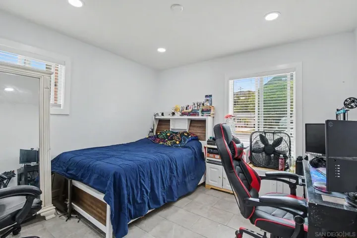 8032 Poplin Drive, Santee, California 92071