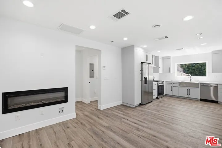 11615 Burbank Boulevard, Los Angeles, California 91601