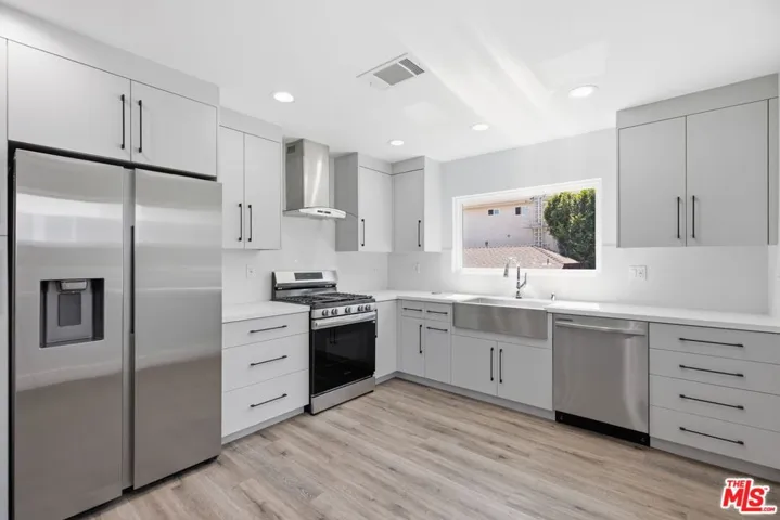 11615 Burbank Boulevard, Los Angeles, California 91601