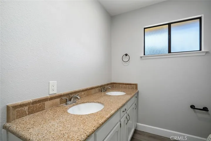 5675 Hermosilla Avenue, Atascadero, California 93422