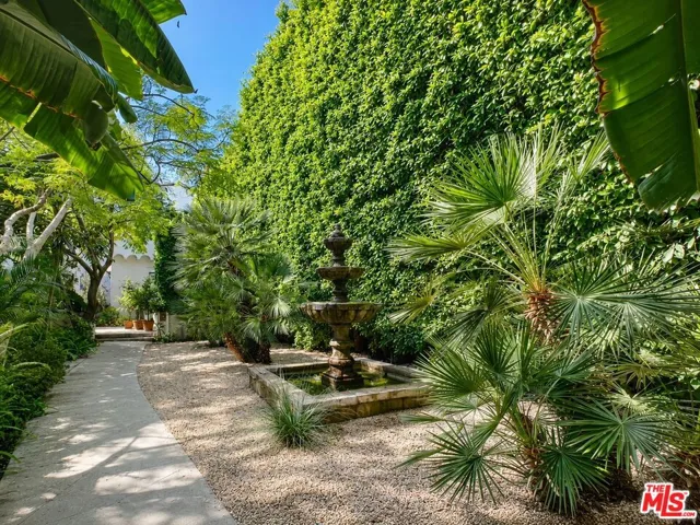 1263 Havenhurst Drive, West Hollywood, California 90046