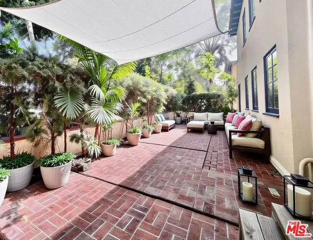 1263 Havenhurst Drive, West Hollywood, California 90046