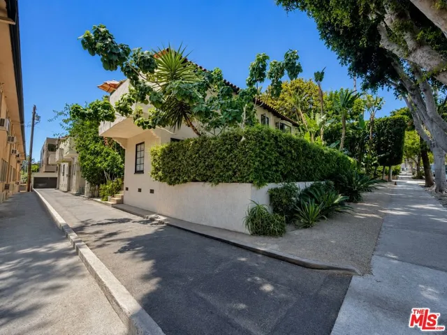 1263 Havenhurst Drive, West Hollywood, California 90046