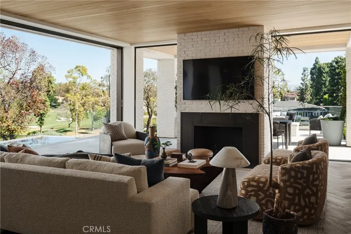 8 Cherry Hills, Newport Beach, California 92660