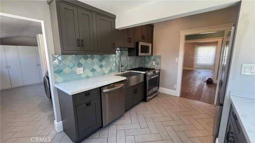 222 S 1st, Upland, California 91786