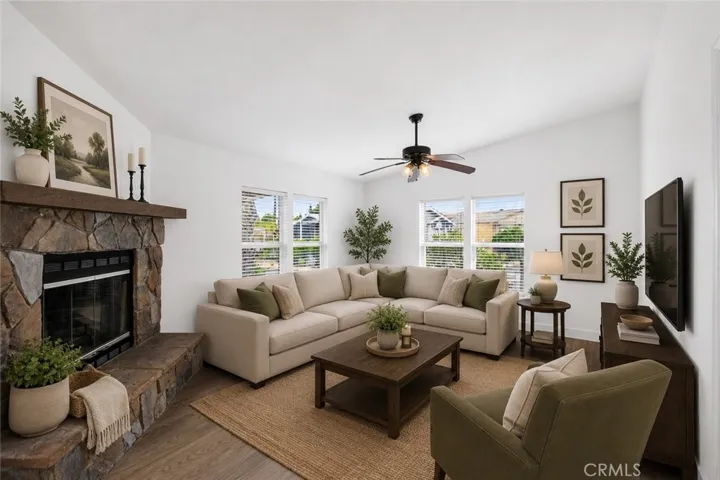 family room- virtual staging