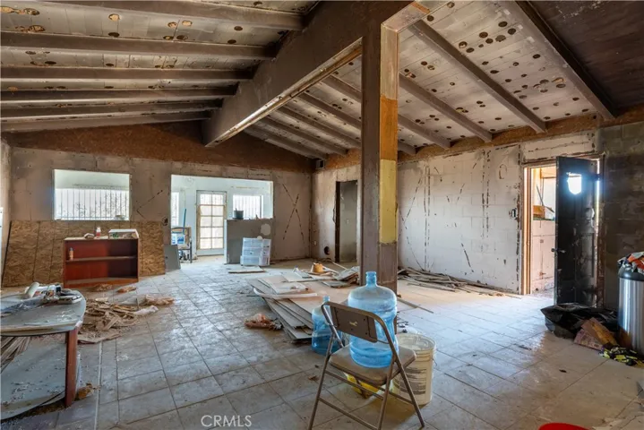 25435 Skyline Drive, Apple Valley, California 92308 — photo 5