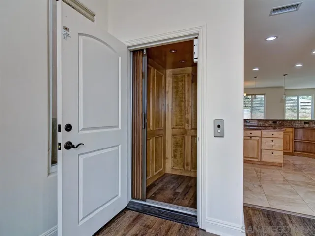 1820 Malden Street, San Diego, California 92109