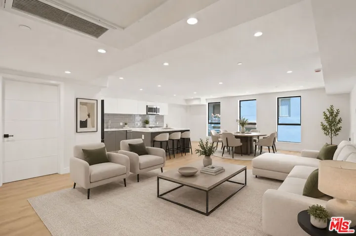 1434 N Poinsettia Place 306, Los Angeles, California 90046