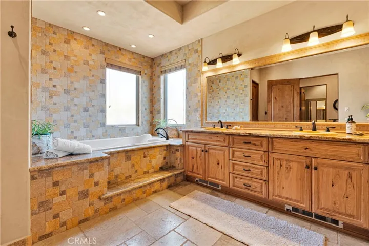 8323 Macron, Oak Hills, California 92344