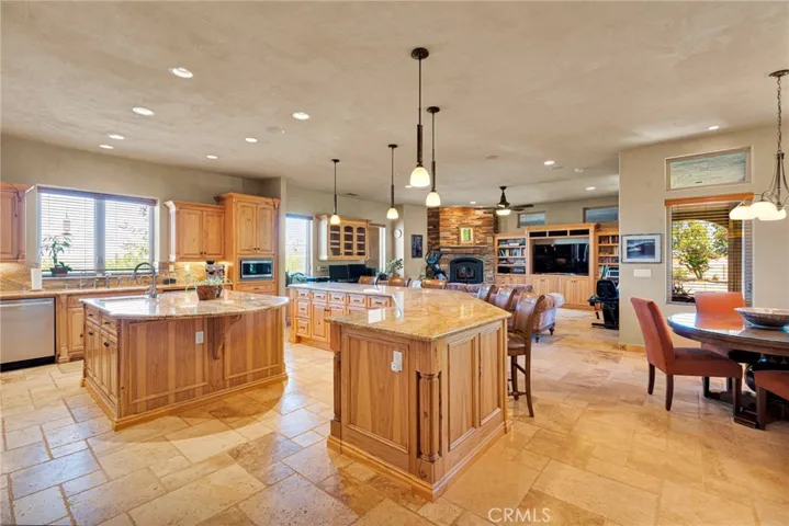 8323 Macron, Oak Hills, California 92344