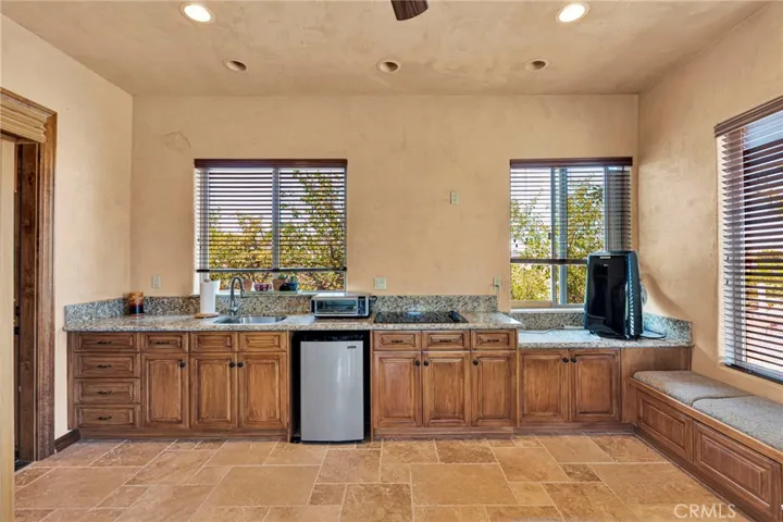 8323 Macron, Oak Hills, California 92344