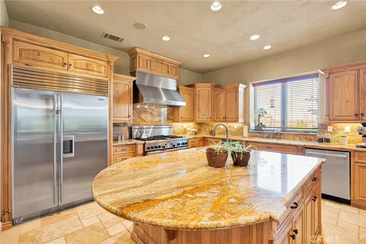 8323 Macron, Oak Hills, California 92344