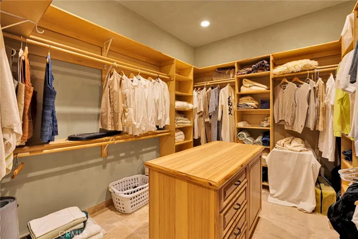 8323 Macron, Oak Hills, California 92344