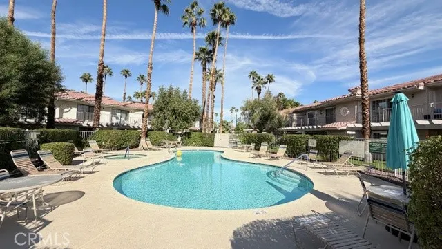 2701 E Mesquite Q69