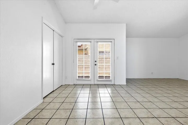 13-Dining Room