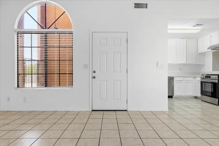 09-Front Door