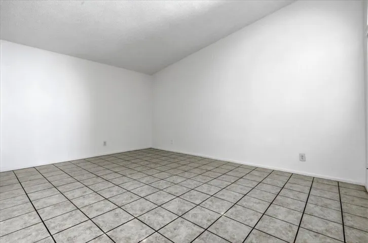 10-Living Room