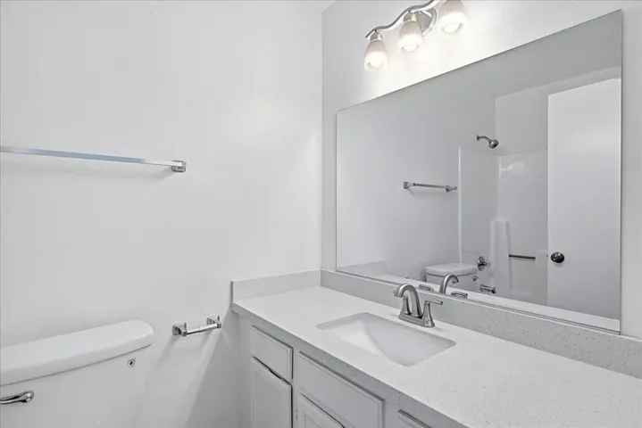 31-Bathroom