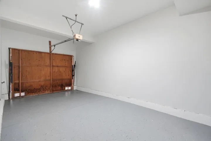 1993 Plymouth Street 4, Mountain View, California 94043