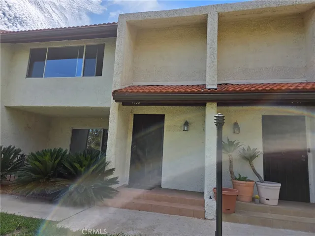 7908 Via Magdalena, Burbank, California 91504