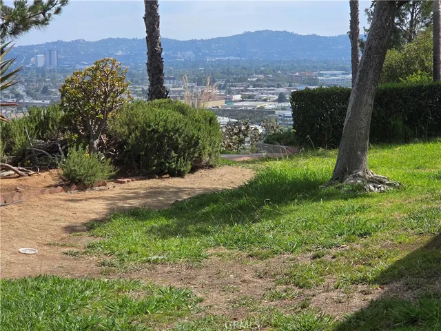 7908 Via Magdalena, Burbank, California 91504