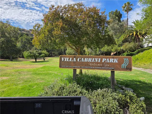 7908 Via Magdalena, Burbank, California 91504
