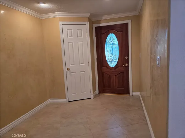7908 Via Magdalena, Burbank, California 91504