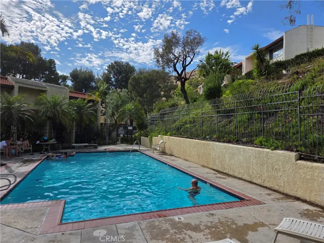 7908 Via Magdalena, Burbank, California 91504