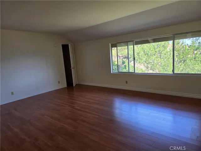 7908 Via Magdalena, Burbank, California 91504
