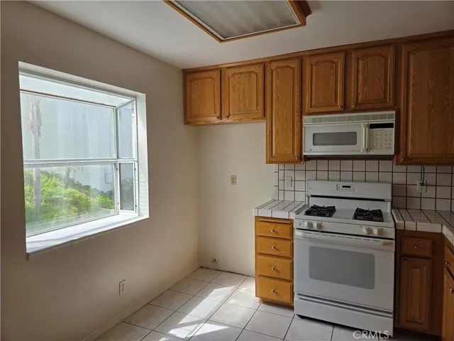 7908 Via Magdalena, Burbank, California 91504