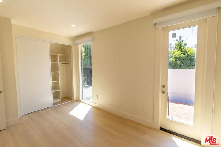821 S Muirfield Road, Los Angeles, California 90005