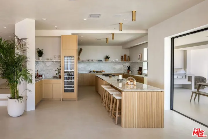 4310 Encinal Canyon Road, Malibu, California 90265